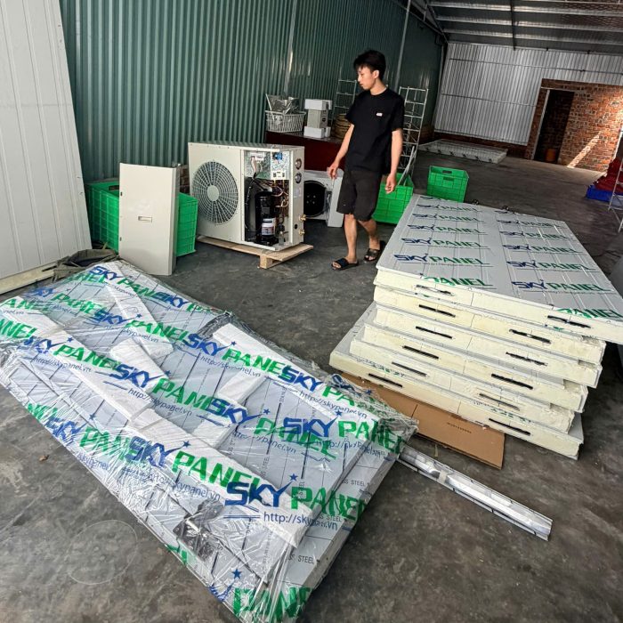 Panel PU tấm sóng kho lạnh